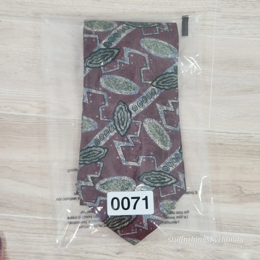 Villa Bugatti Abstract Red Burgundy, Gray, Black & Green 100% Italian Silk‎ Tie